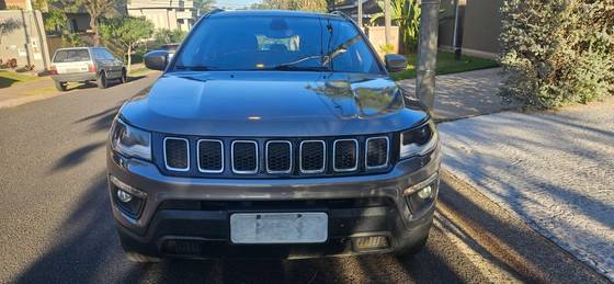 JEEP COMPASS 2.0 16V DIESEL LONGITUDE 4X4 AUTOMÁTICO JEEP COMPASS 2.0 16V DIESEL LONGITUDE 4X4 AUTOMÁTICO